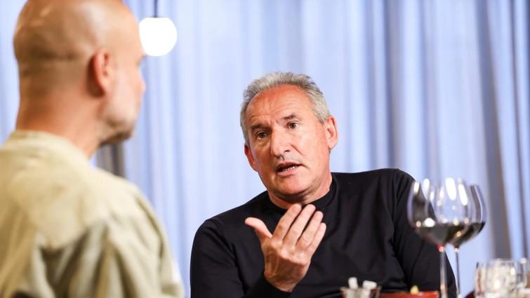 年从顿涅茨, 他改变了这