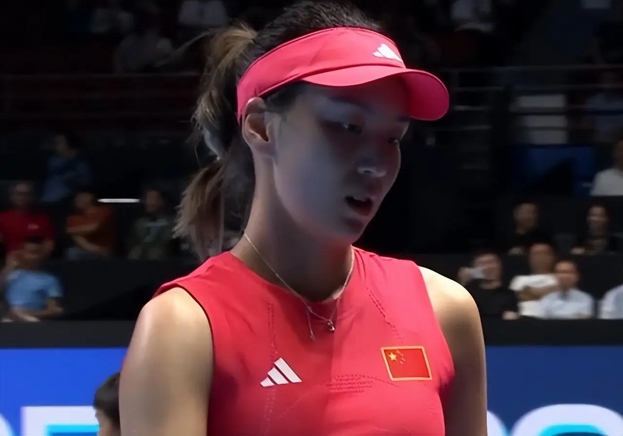 袁悦, 心痛, 遭鲍里妮逆 袁悦, 心痛, 遭鲍里妮逆