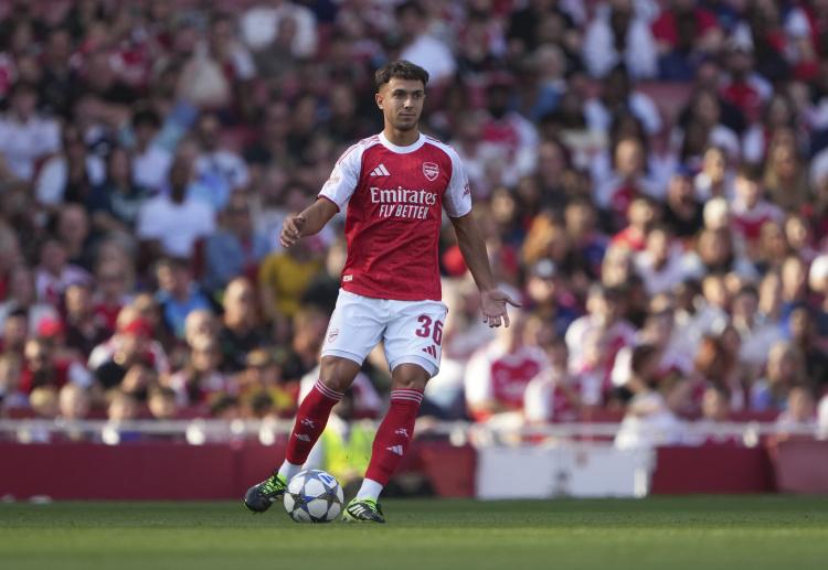 家队踢了两, 队友 家队踢了两, 队友